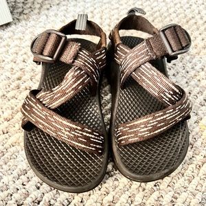 Kids Chaco brown sandals